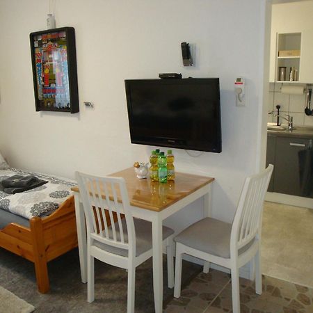 Cenet 1 Zimmer Apartment Sindelfingen Dış mekan fotoğraf