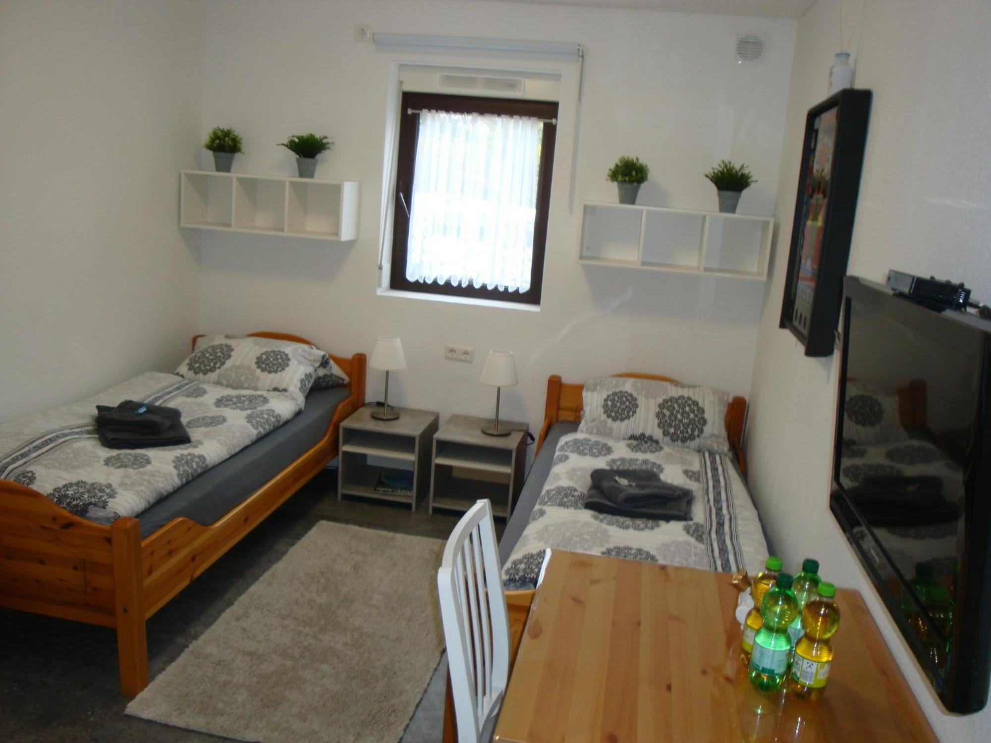 Cenet 1 Zimmer Apartment Sindelfingen Dış mekan fotoğraf